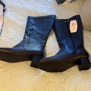 White Stag Elegant Black Heeled Boots